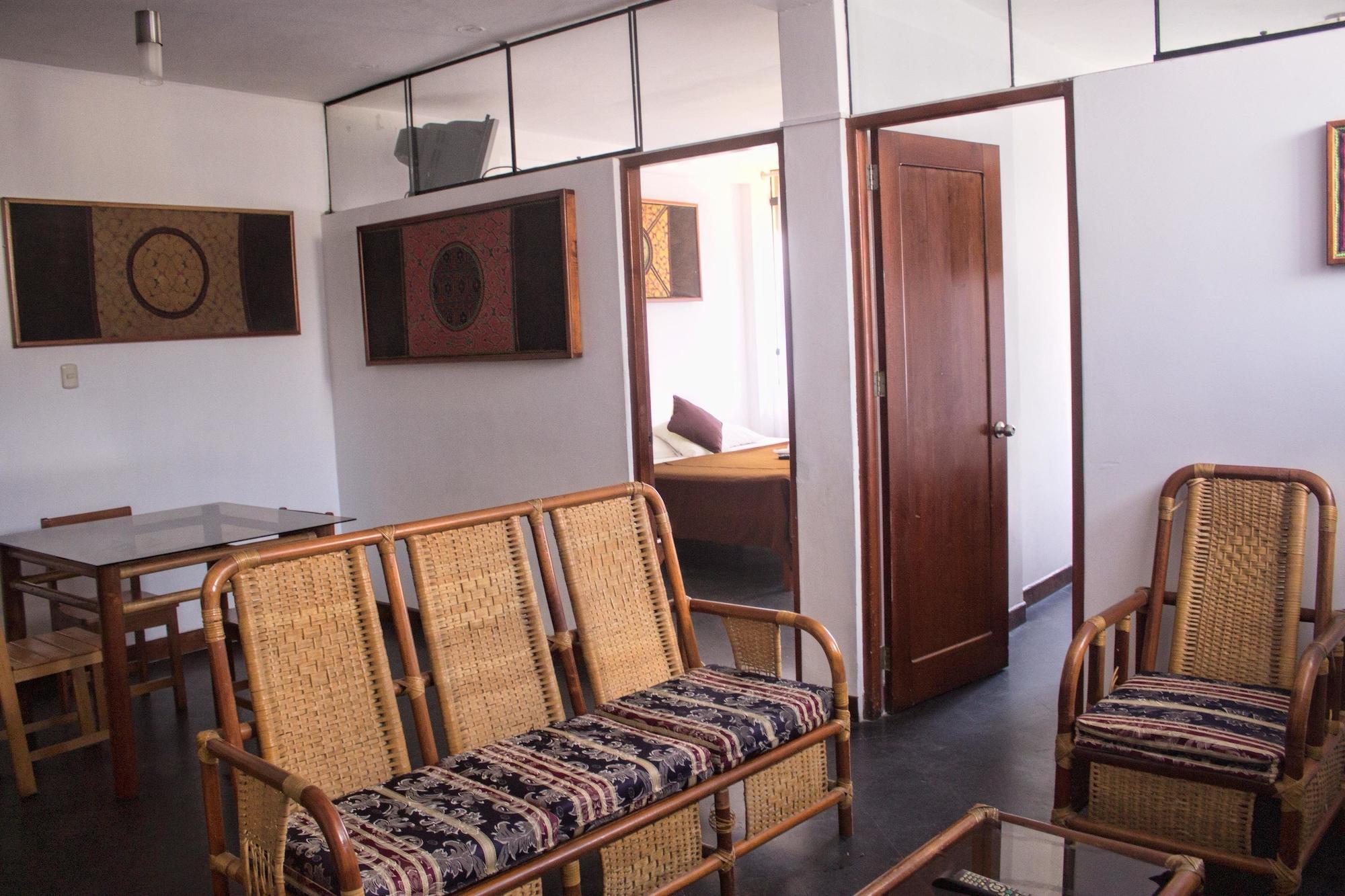 Amazon Hotel Iquitos Exterior foto