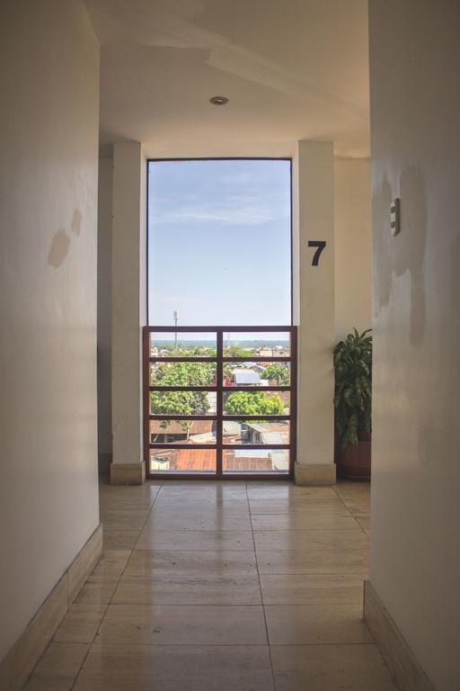 Amazon Hotel Iquitos Exterior foto