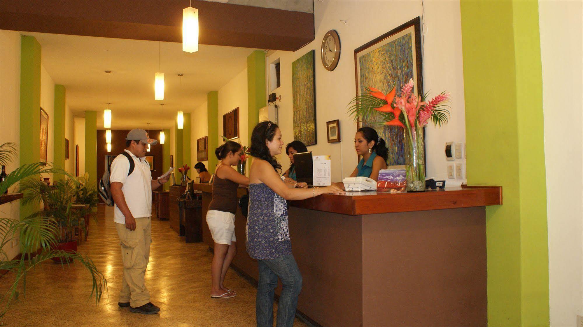 Amazon Hotel Iquitos Interior foto