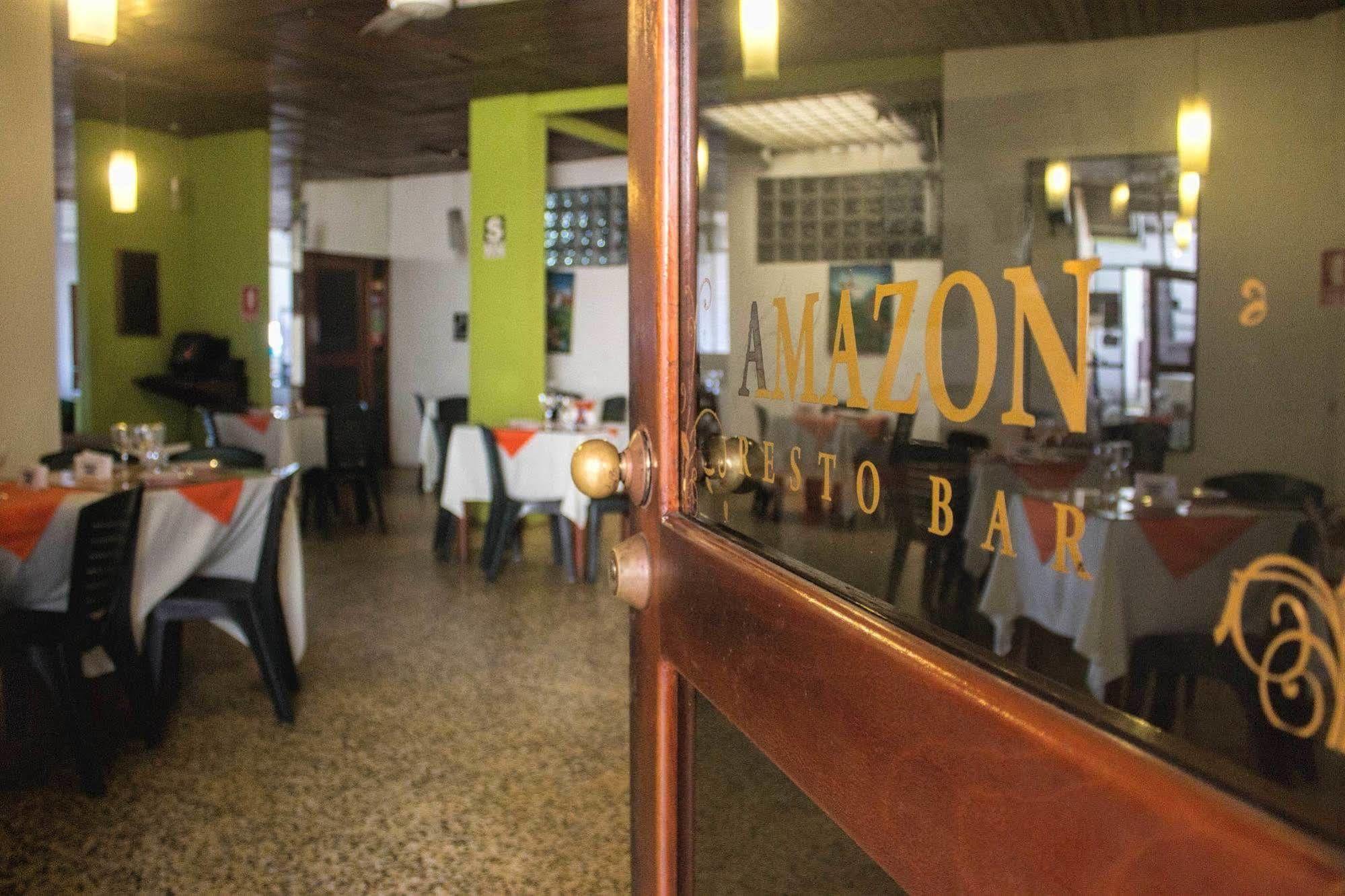 Amazon Hotel Iquitos Exterior foto