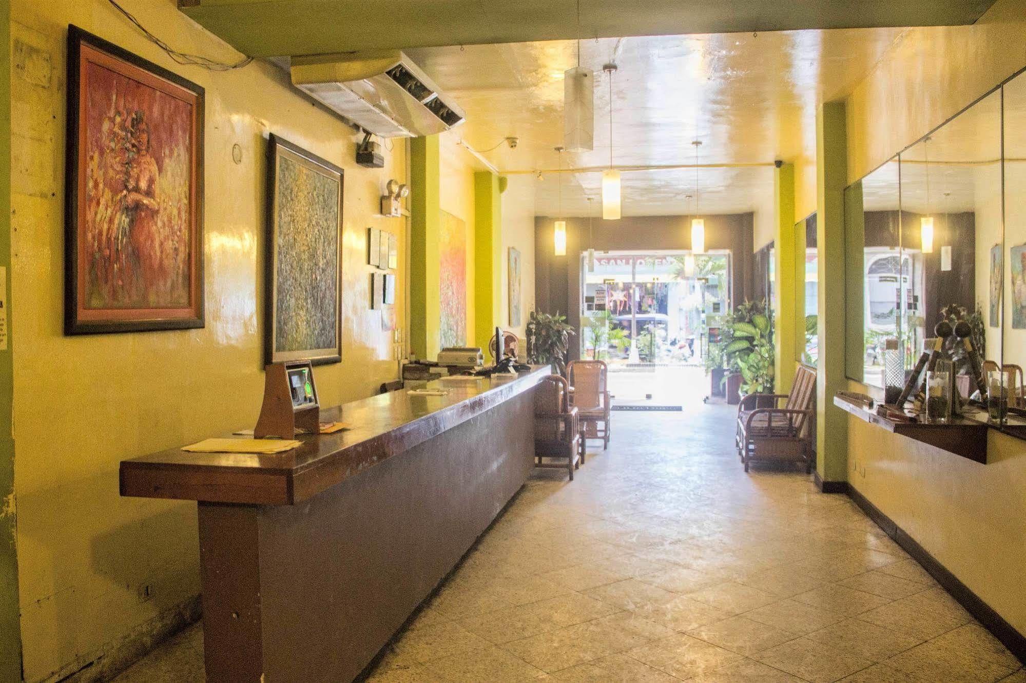 Amazon Hotel Iquitos Exterior foto